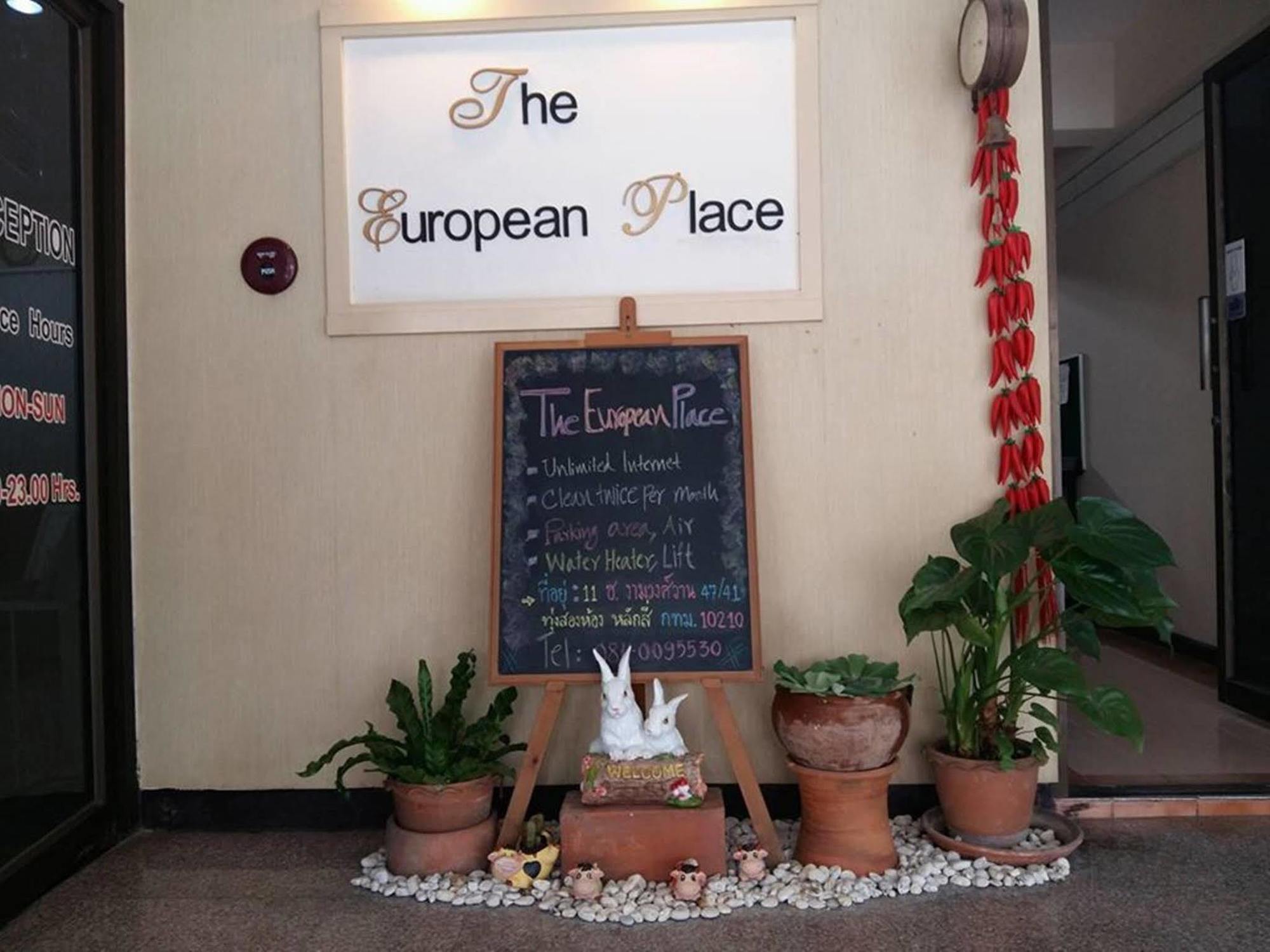 The European Place Банкок Екстериор снимка